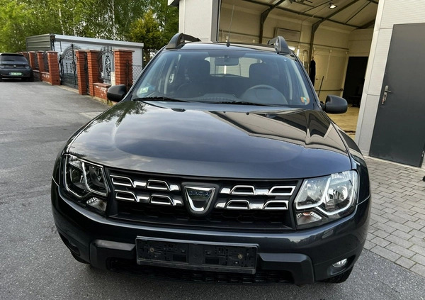 Dacia Duster cena 38900 przebieg: 179000, rok produkcji 2016 z Karlino małe 529